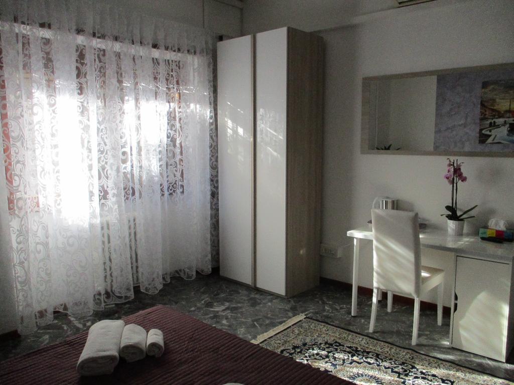 Maxim Rooms Рим Екстер'єр фото