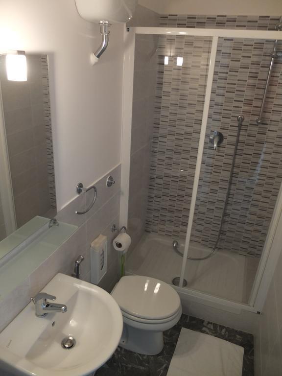 Maxim Rooms Рим Екстер'єр фото