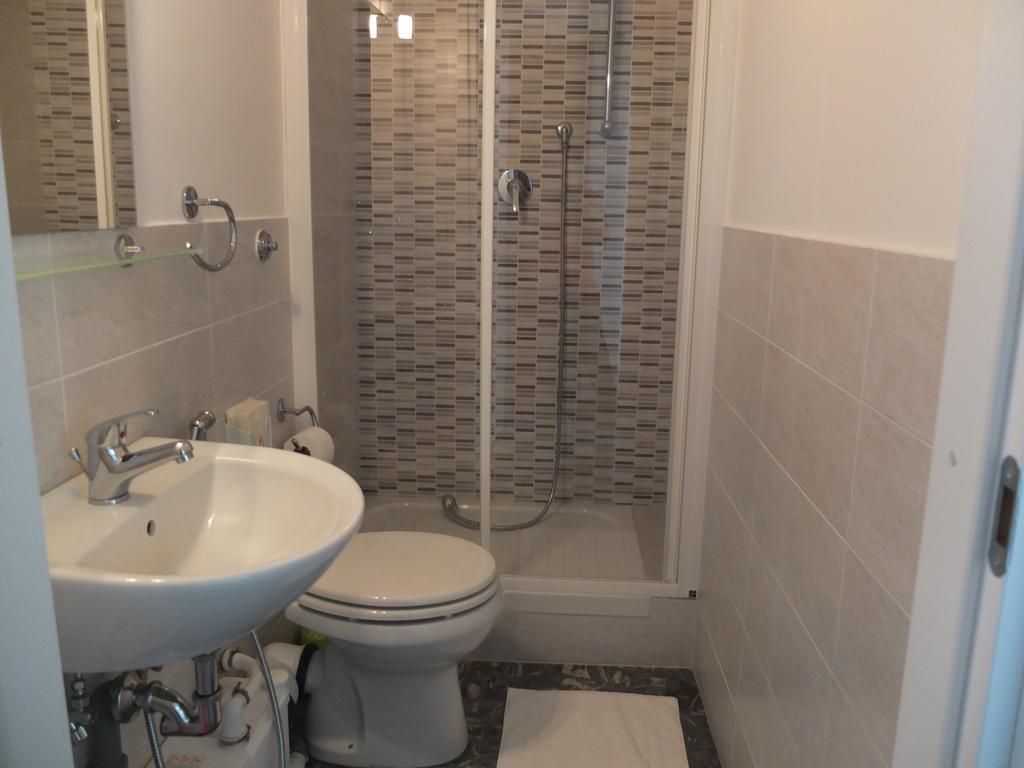 Maxim Rooms Рим Екстер'єр фото
