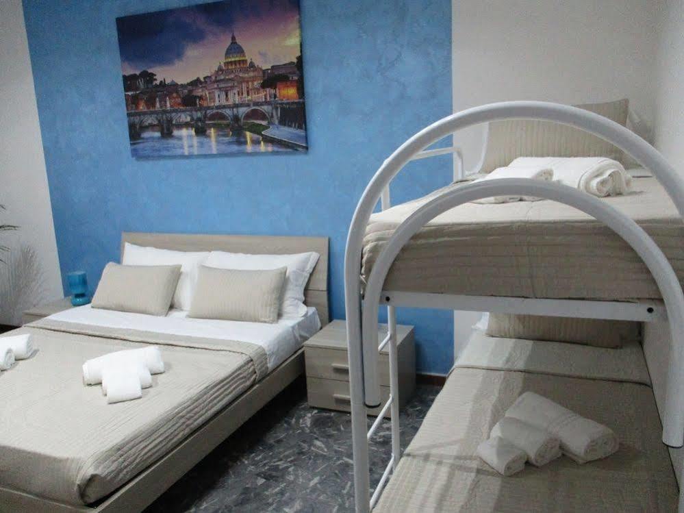 Maxim Rooms Рим Екстер'єр фото