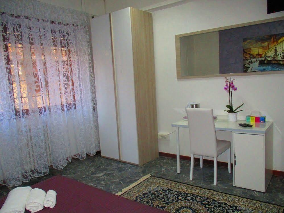 Maxim Rooms Рим Екстер'єр фото