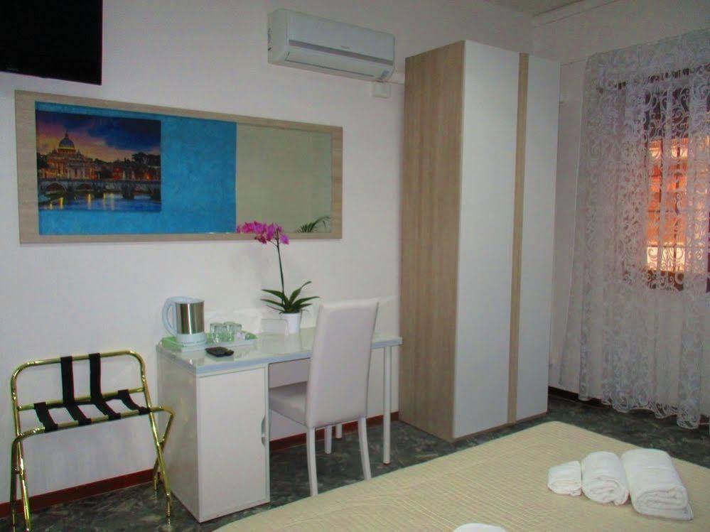 Maxim Rooms Рим Екстер'єр фото