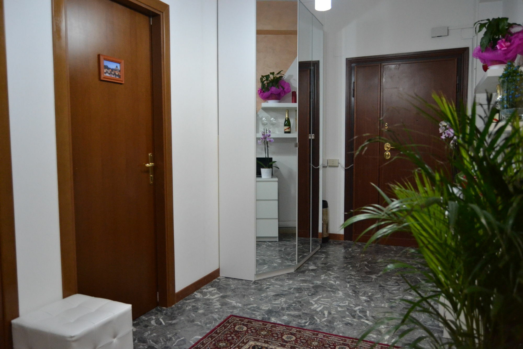 Maxim Rooms Рим Екстер'єр фото